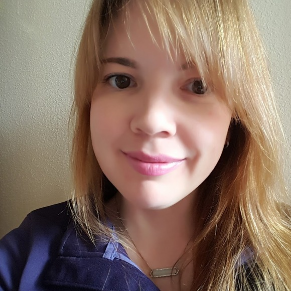 Meet your Posher, Heather - Picture 1 of 1